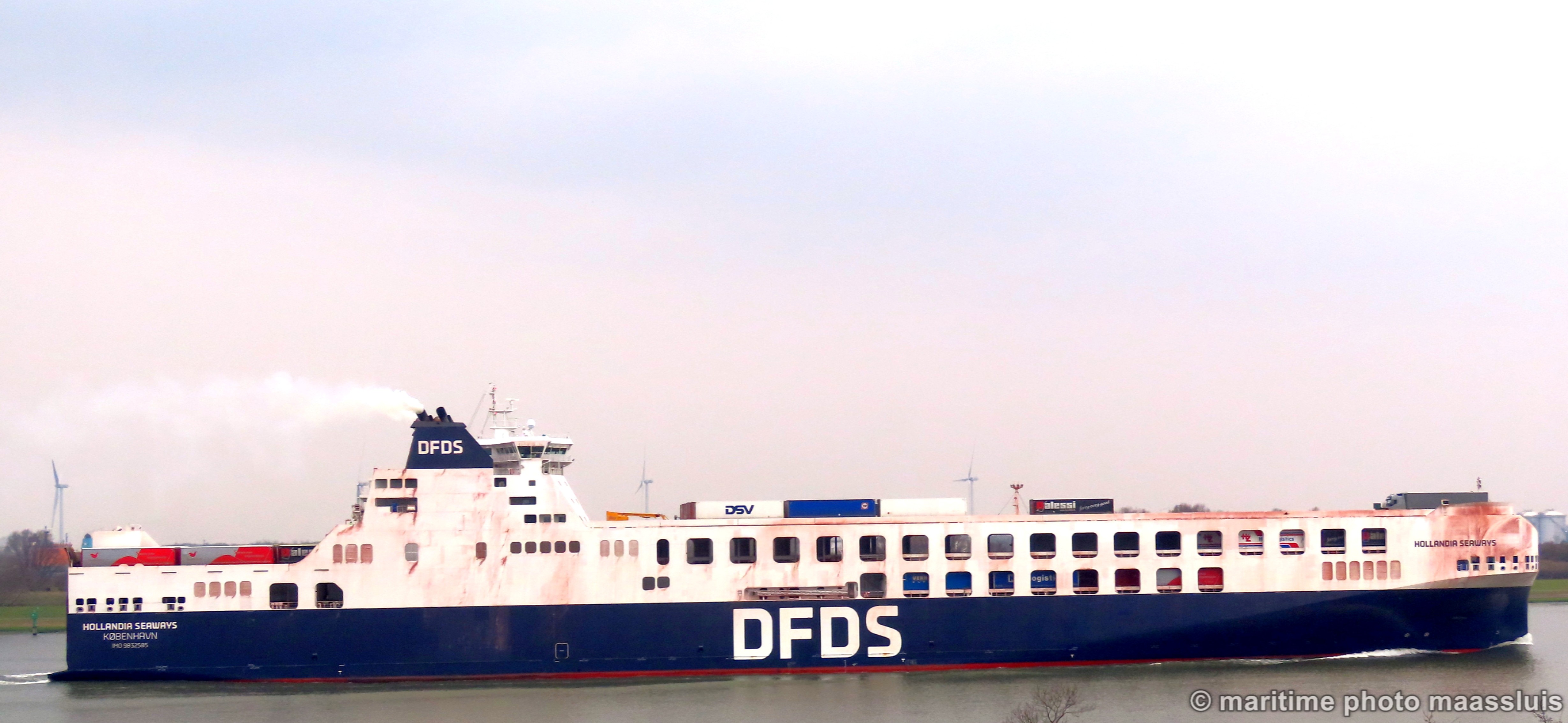 hollandiaseaways02.jpg