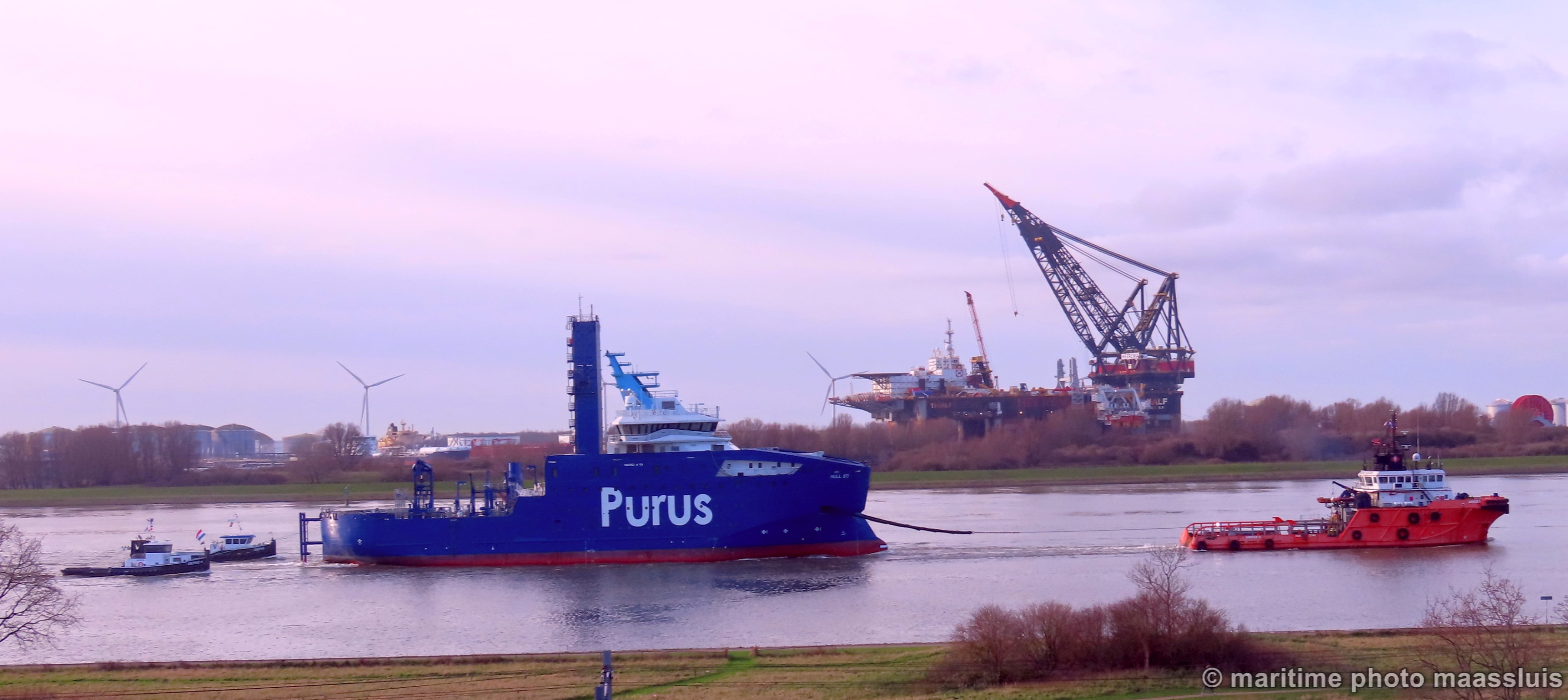 hull97302.jpg